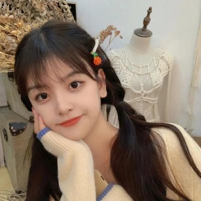 我的同桌是校花